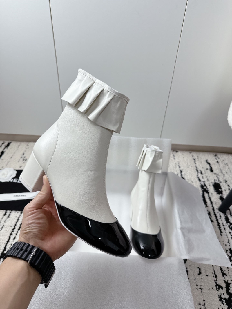 Ch**el boots